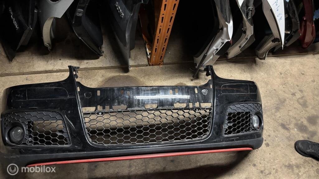 Voorbumper zwart Volkswagen Golf V ('03-'08), Auto-onderdelen, Carrosserie en Plaatwerk, Ophalen, Gebruikt, Bumper, Volkswagen