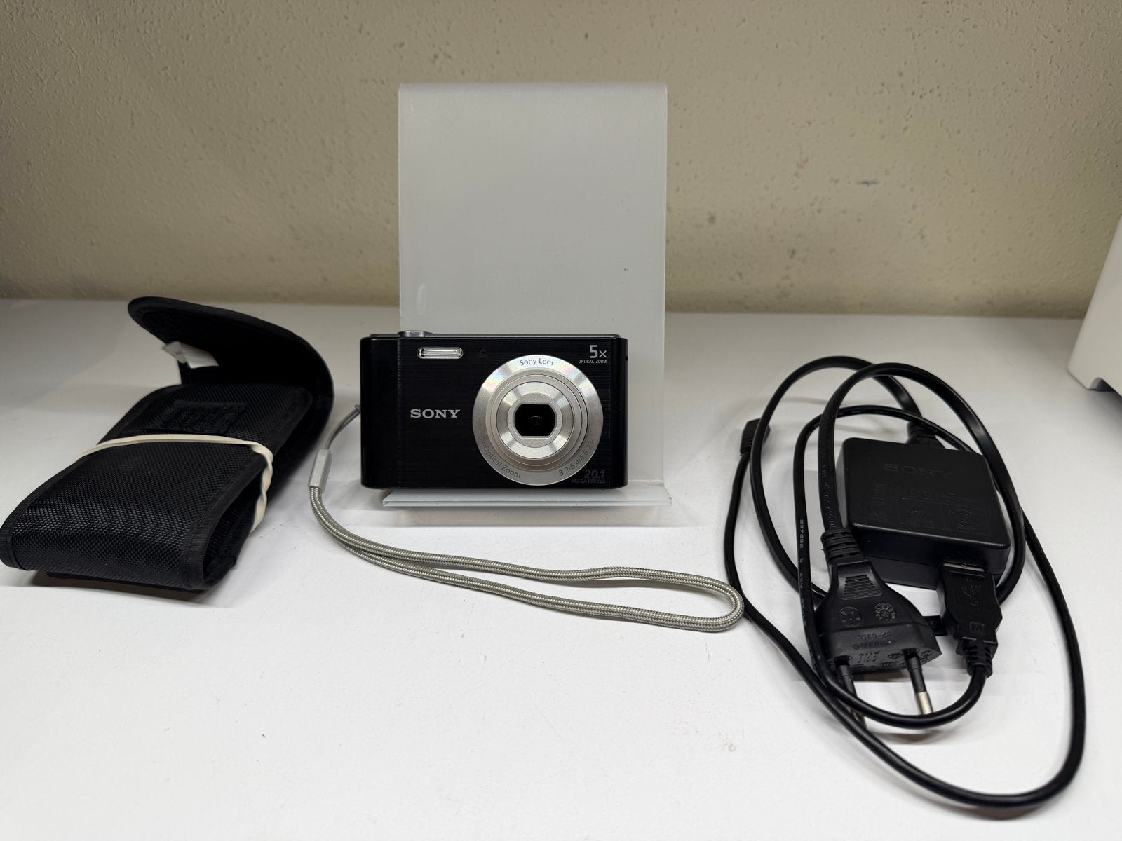 Sony Cyber-shot DSC-W800 Compactcamera 20.1MP 5x optische zo, Audio, Tv en Foto, Ingebouwde flitser, Ophalen of Verzenden, Zo goed als nieuw