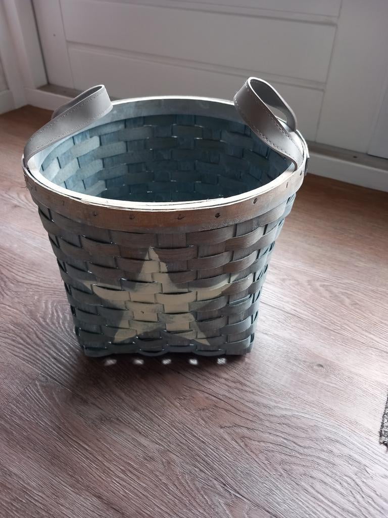 Mooie mand met leren handvatten diameter 25 cm, Ophalen of Verzenden, Zo goed als nieuw