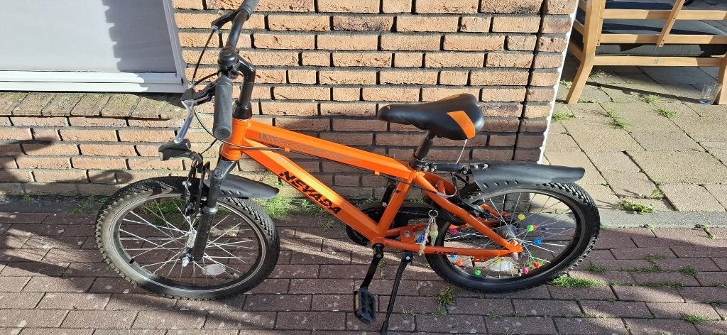 Prachtige jongensfiets oranje, Ophalen, Altec, Zo goed als nieuw, Terugtraprem