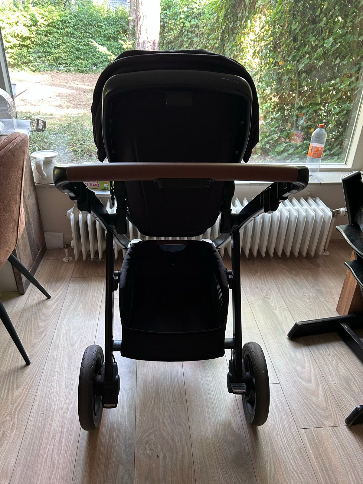 Dubatti One Kinderwagen Zwart met Bruine Duwstang, Kinderen en Baby's, Kinderwagens en Combinaties, Gebruikt, Met reiswieg, Ophalen