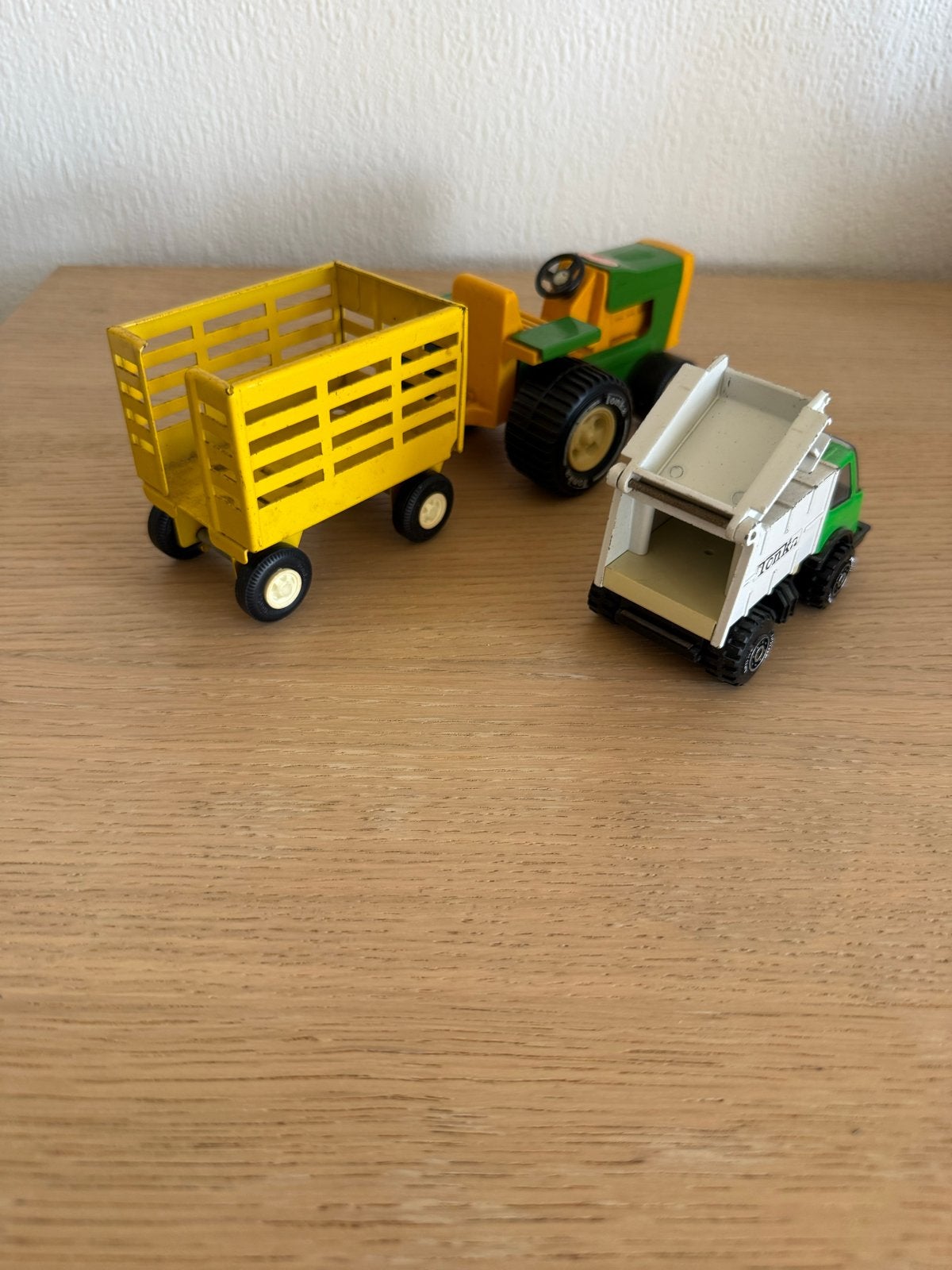 Tonka speelgoedset: Tractor met veewagen en vuilniswagen, Ophalen, Gebruikt
