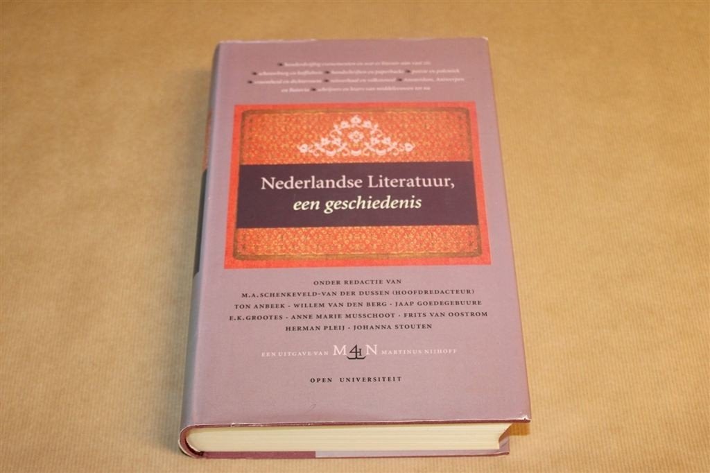 Nederlandse Literatuur een Geschiedenis — Naslagwerk 938p, Ophalen of Verzenden, Gelezen