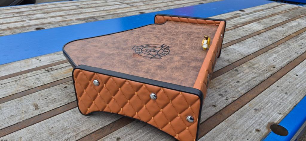 Scania dashbordtafel r serie, Ophalen, Zo goed als nieuw, Hout