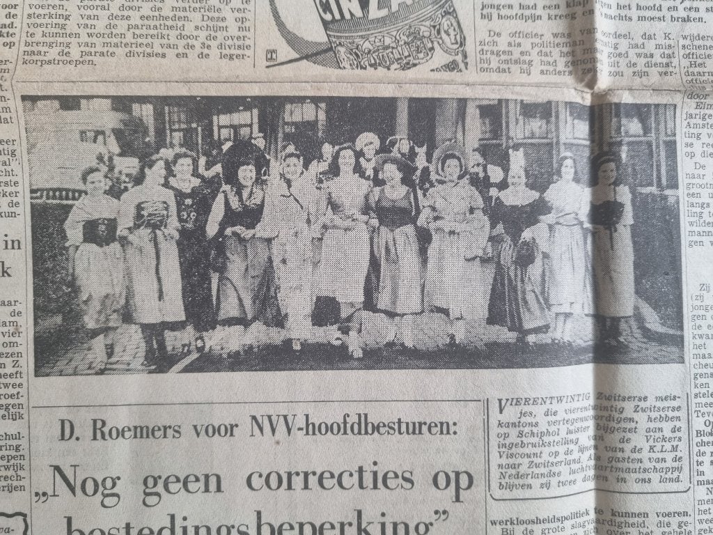 Schiphol: Vickers Viscount voor de vluchten KLM (1957), Verzamelen, Ophalen of Verzenden, 1940 tot 1960, Knipsel(s)