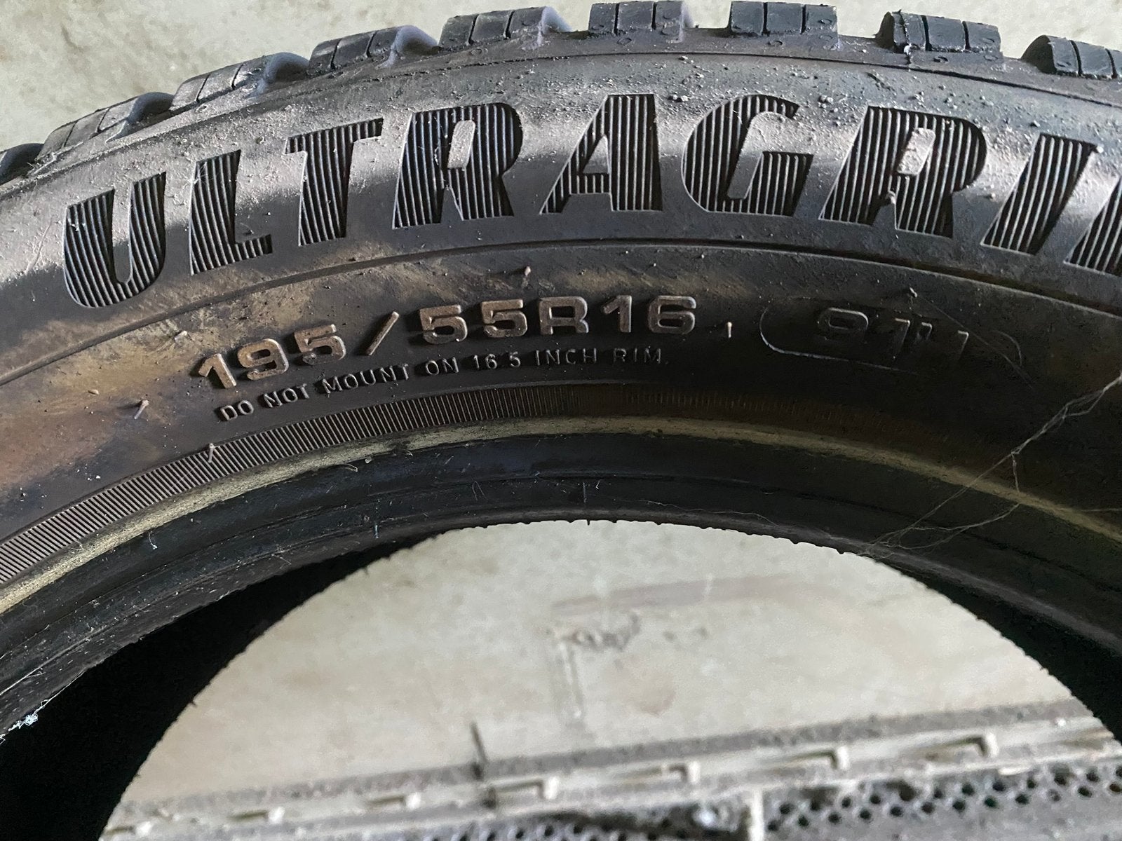 4 winter banden. Hebben 1 winter op de auto gezeten, Ophalen, Winterbanden, Banden en Velgen