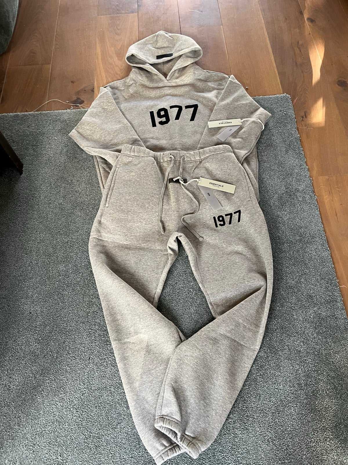 Fear of God Essentials 1977 tracksuit  - Maat M, Kleding | Heren, Ophalen of Verzenden, Nieuw