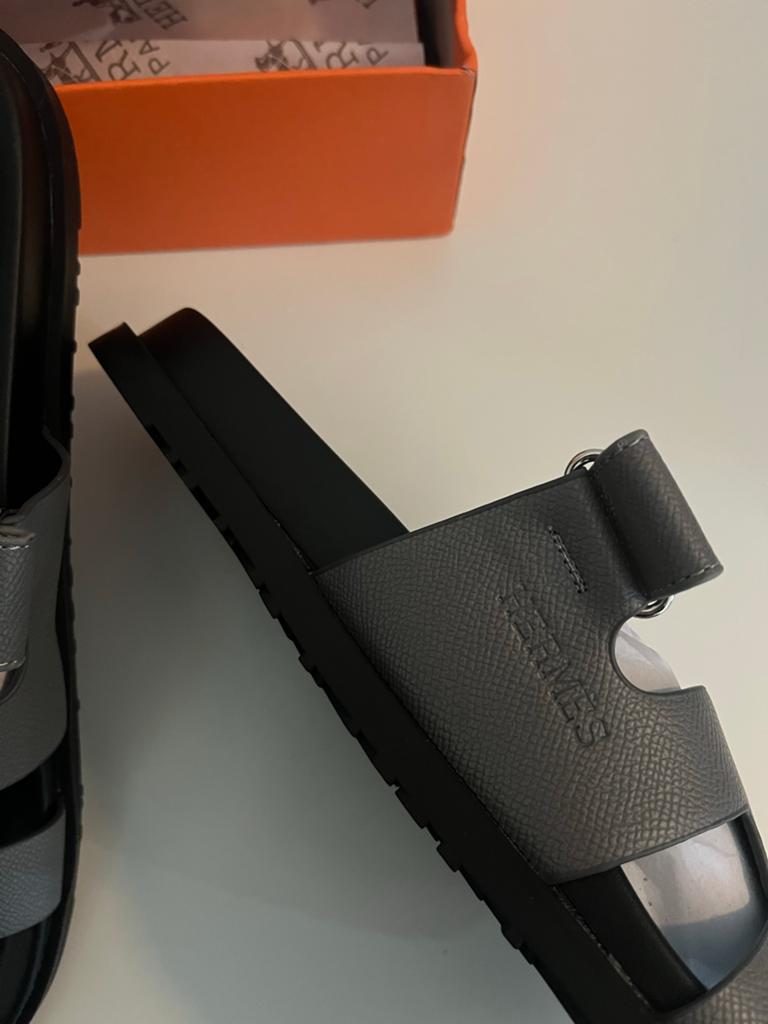 Hermes Slippers Heren - Maten 41, 42, 43, 44, Kleding | Heren, Schoenen, Ophalen of Verzenden, Nieuw, Overige kleuren, Slippers