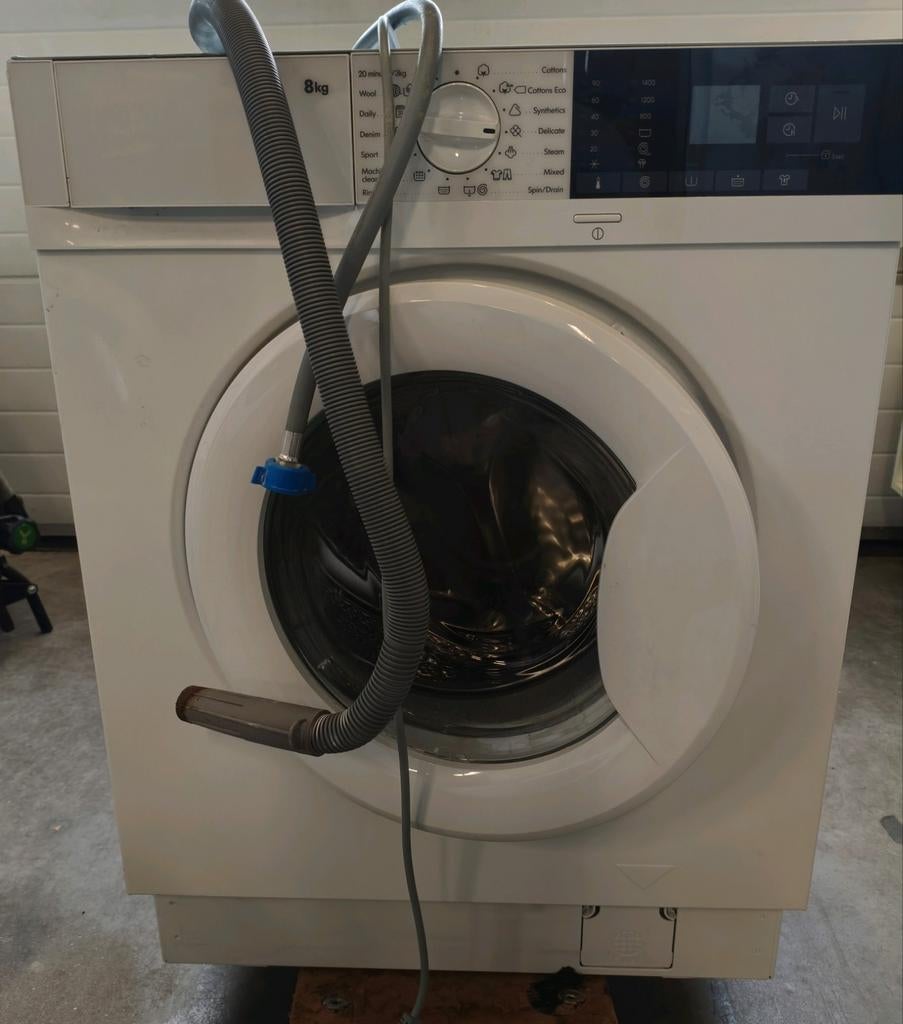 Nette jonge wasmachine inbouwmodel, Ophalen, 1200 tot 1600 toeren, 8 tot 10 kg, Voorlader