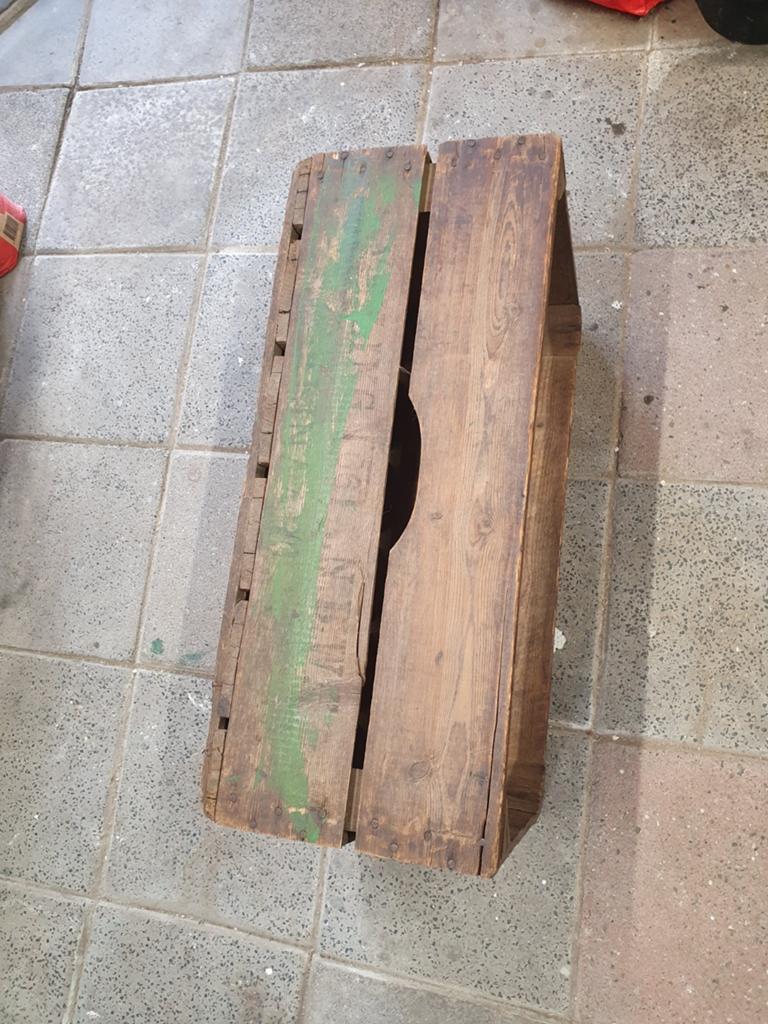 Vintage houten krat met groene accenten, Doe-het-zelf en Verbouw, Kratten en Dozen, Ophalen, Gebruikt, 40 tot 60 cm, 50 tot 75 cm