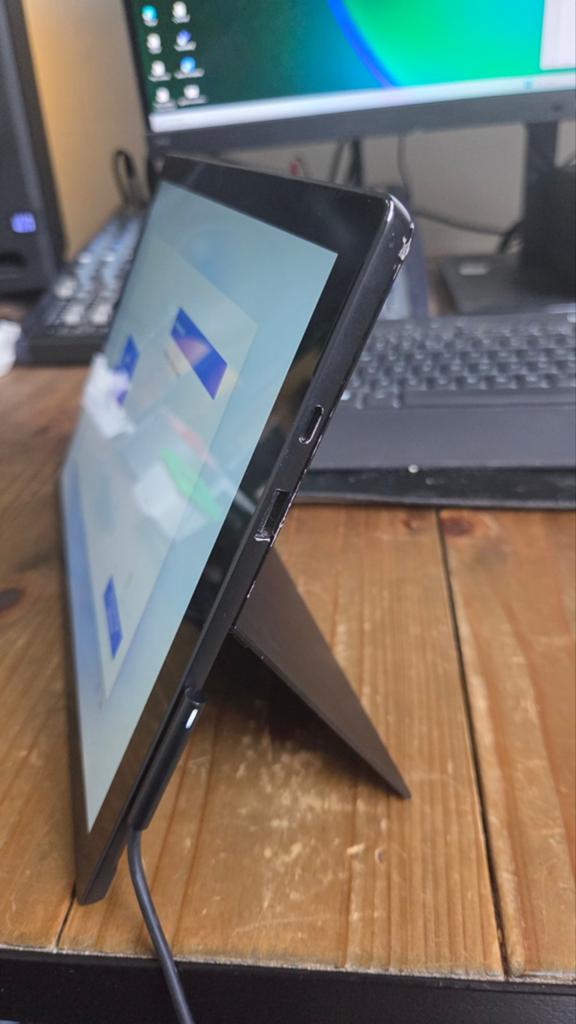 Microsoft Surface 7, Computers en Software, Windows Tablets, Gebruikt, Uitbreidbaar geheugen, 12 inch, Ophalen of Verzenden