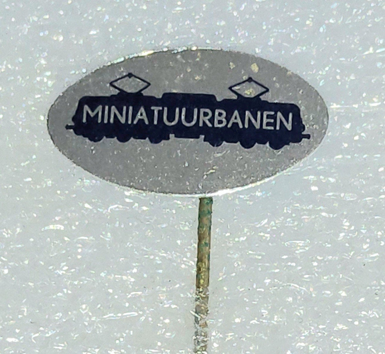Vintage Speldje 'Miniatuurbanen', Ophalen of Verzenden, Gebruikt, Transport, Speldje of Pin