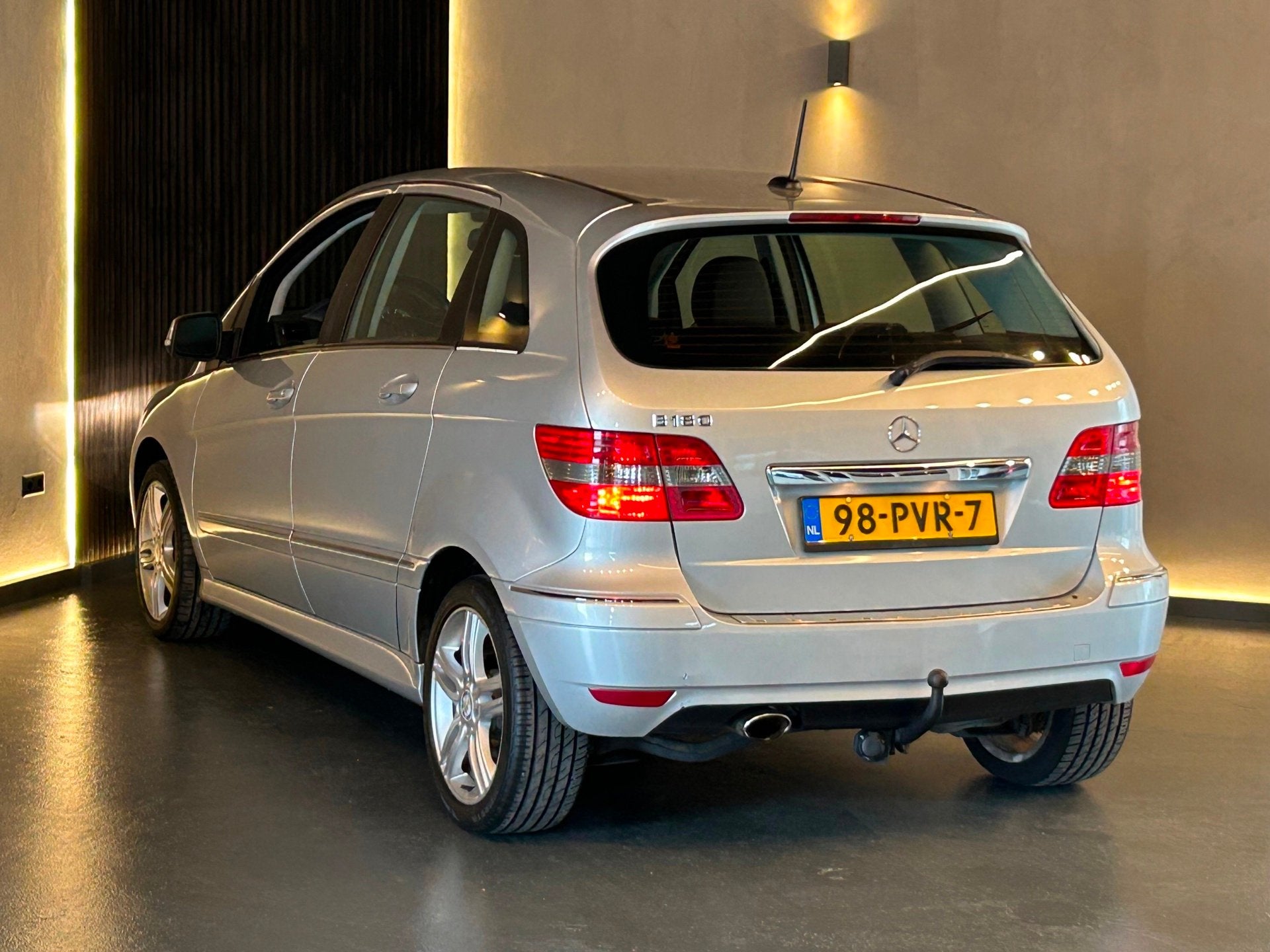 Mercedes-Benz B-klasse 180 BlueEFFICIENCY Business CLass|2E, Auto's, Voorwielaandrijving, Euro 5, 15 km/l, Gebruikt