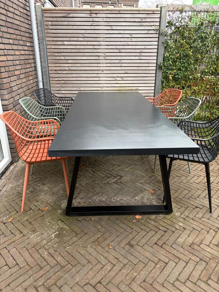 Zwarte tuintafel (Wehkamp), Tuin en Terras, Ophalen, Zo goed als nieuw
