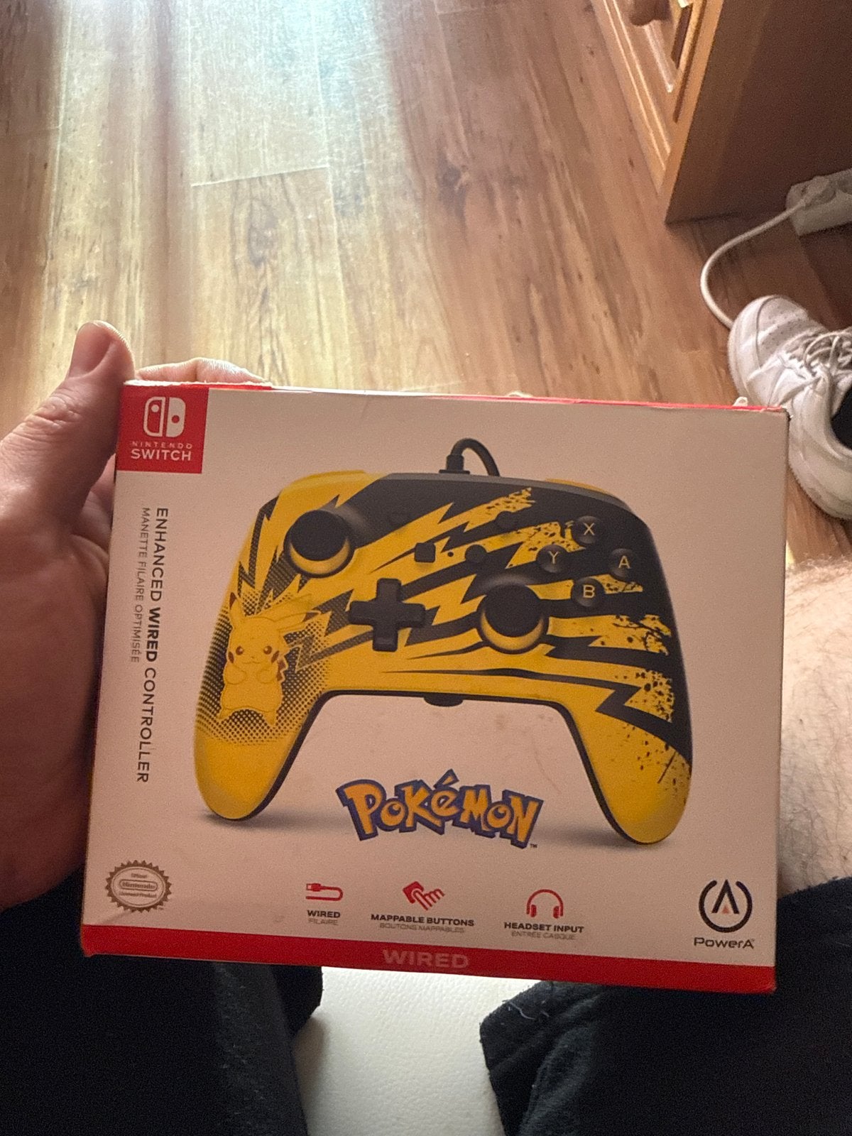 Nintendo Switch Pikachu bedrade controller, Ophalen, Zo goed als nieuw, Met 1 controller