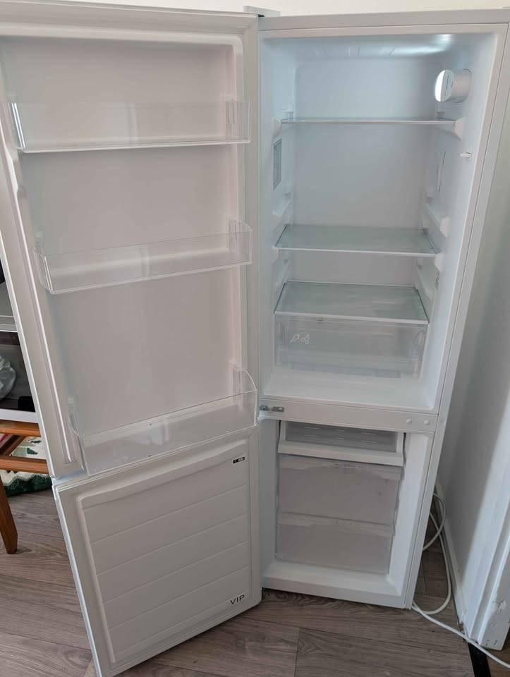 Fridge Freezer, Ophalen, 140 tot 160 cm, Met vriesvak, Minder dan 75 liter