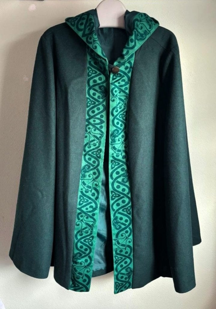 Brave Merida Cosplay Cape 2x/3x Disney Pixar, Kleding | Dames, Overige Dameskleding, Disney, Ophalen, Zo goed als nieuw