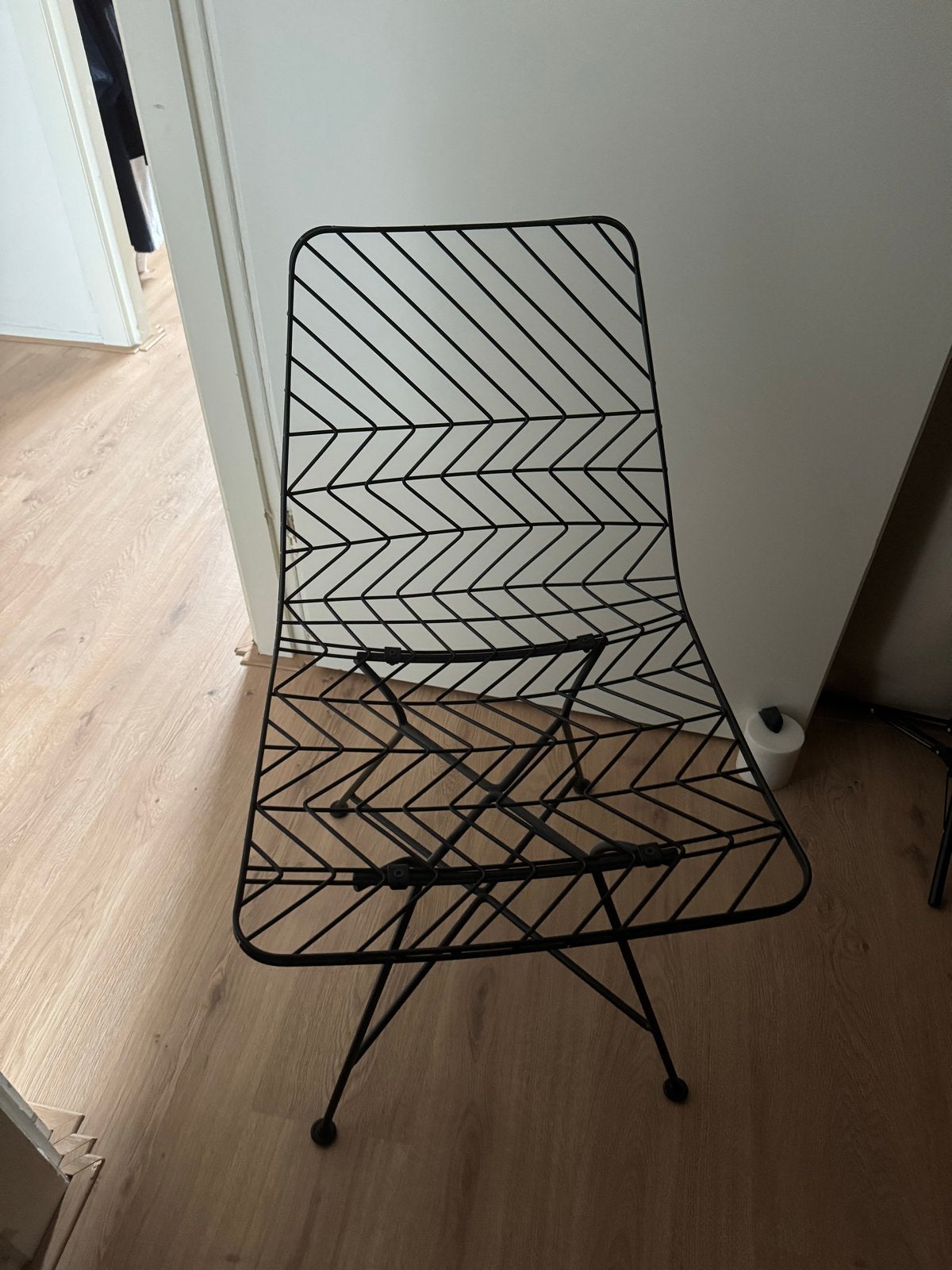 Draadstoel metaal zwart zigzag design, Ophalen, Zwart, Zo goed als nieuw, Metaal