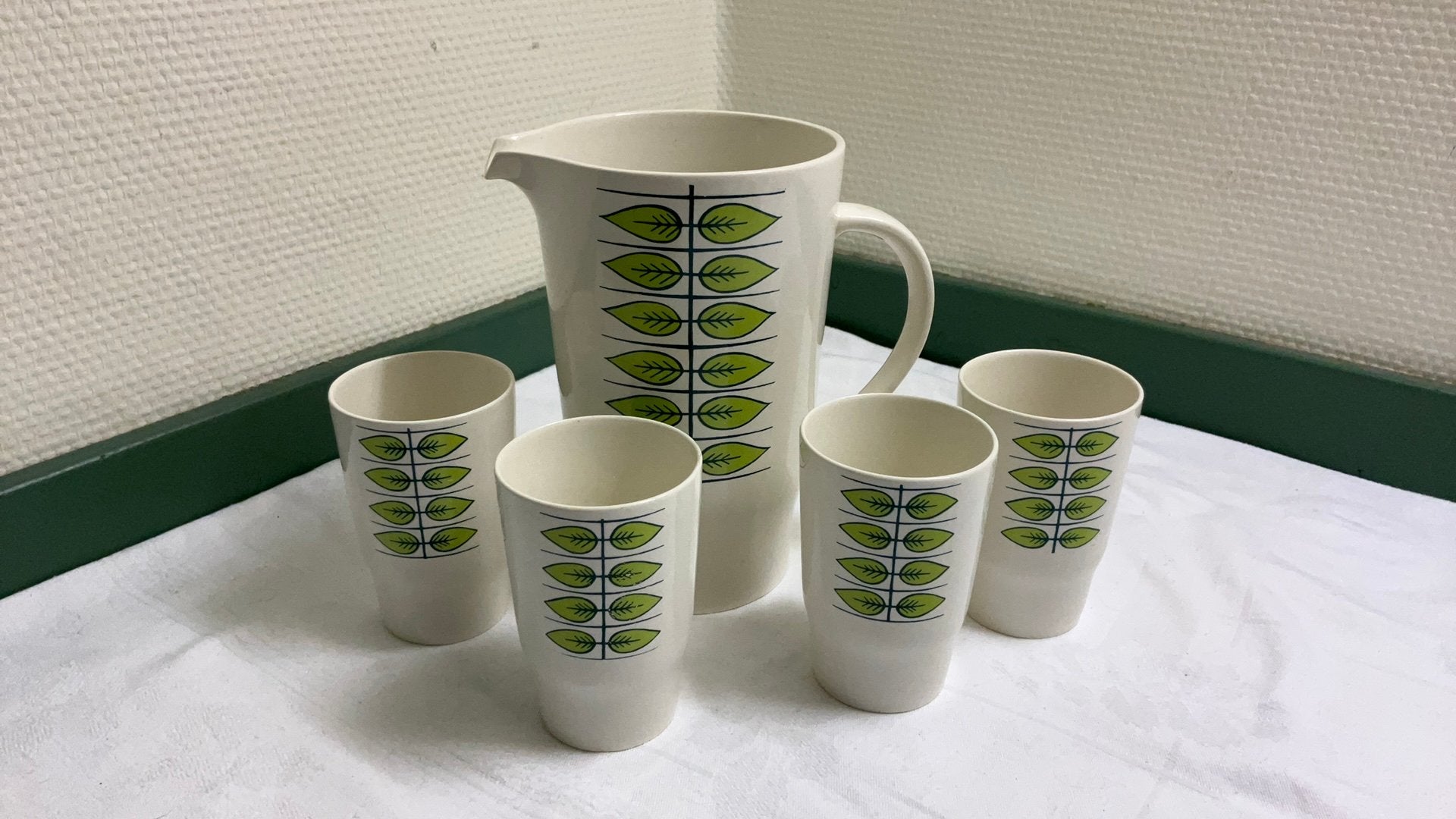 Villeroy en boch, kan met bekers, vintage, blad decor, Antiek en Kunst, Ophalen of Verzenden