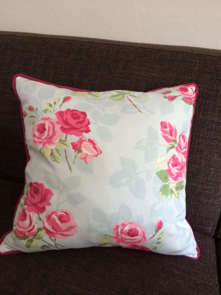 Sierkussen 40 x 40cm vierkant met rozen incl. veren kussen, Huis en Inrichting, Woonaccessoires | Kussens, Ophalen of Verzenden