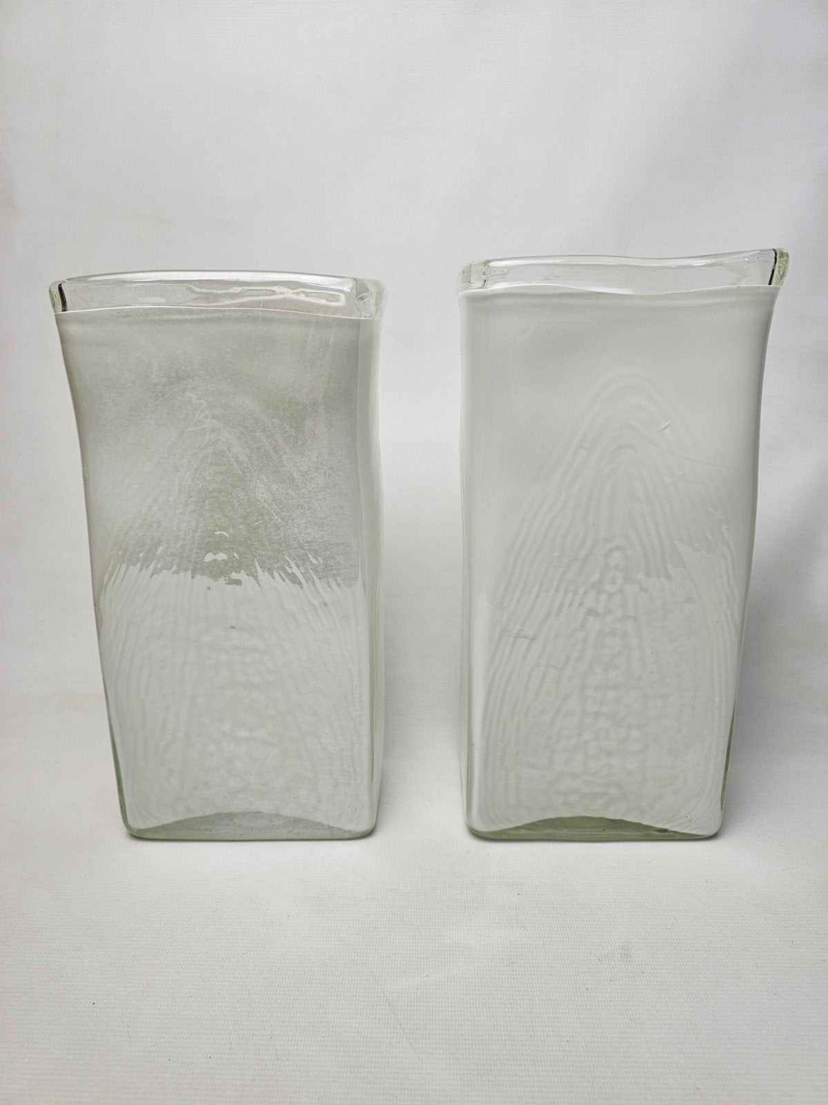 # Fidrio 2x Witte Mondgeblazen Glazen Vazen met Parelmoer, Huis en Inrichting, Ophalen