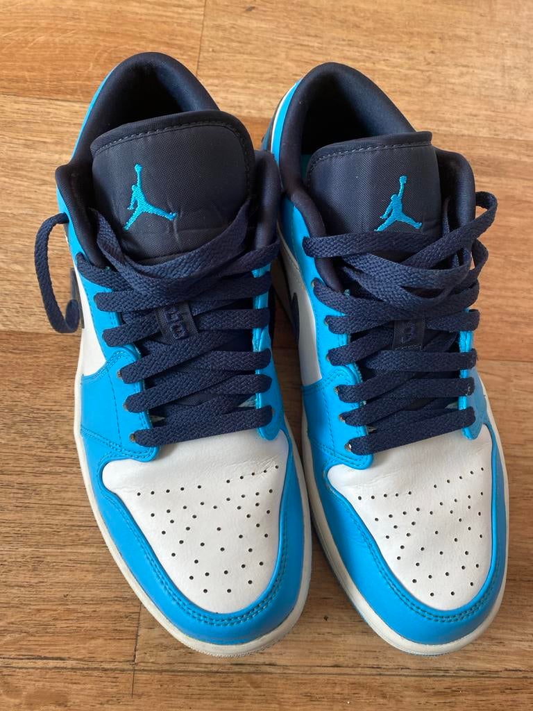 Nike Air Jordan 1 Low UNC (Maat 42), Ophalen of Verzenden, Gedragen, Blauw, Sneakers of Gympen