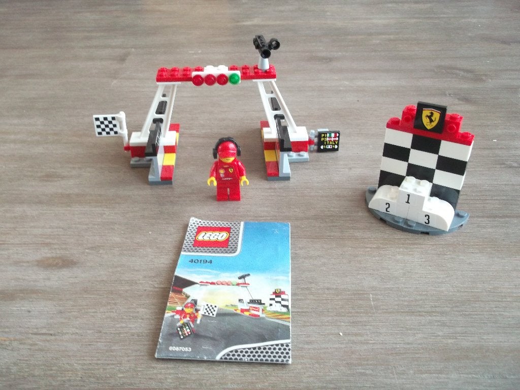 lego racers 40194 finish line and podium (2014), Ophalen of Verzenden, Gebruikt, Complete set, Lego