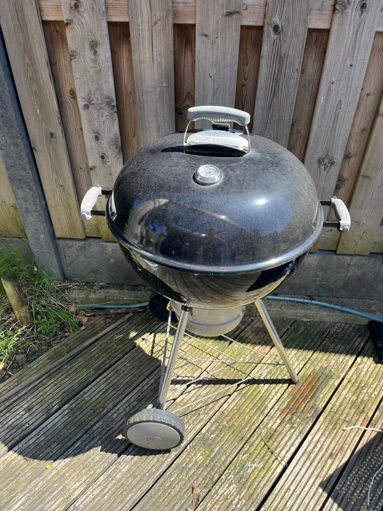 Weber kettle 57cm, Ophalen, Gebruikt