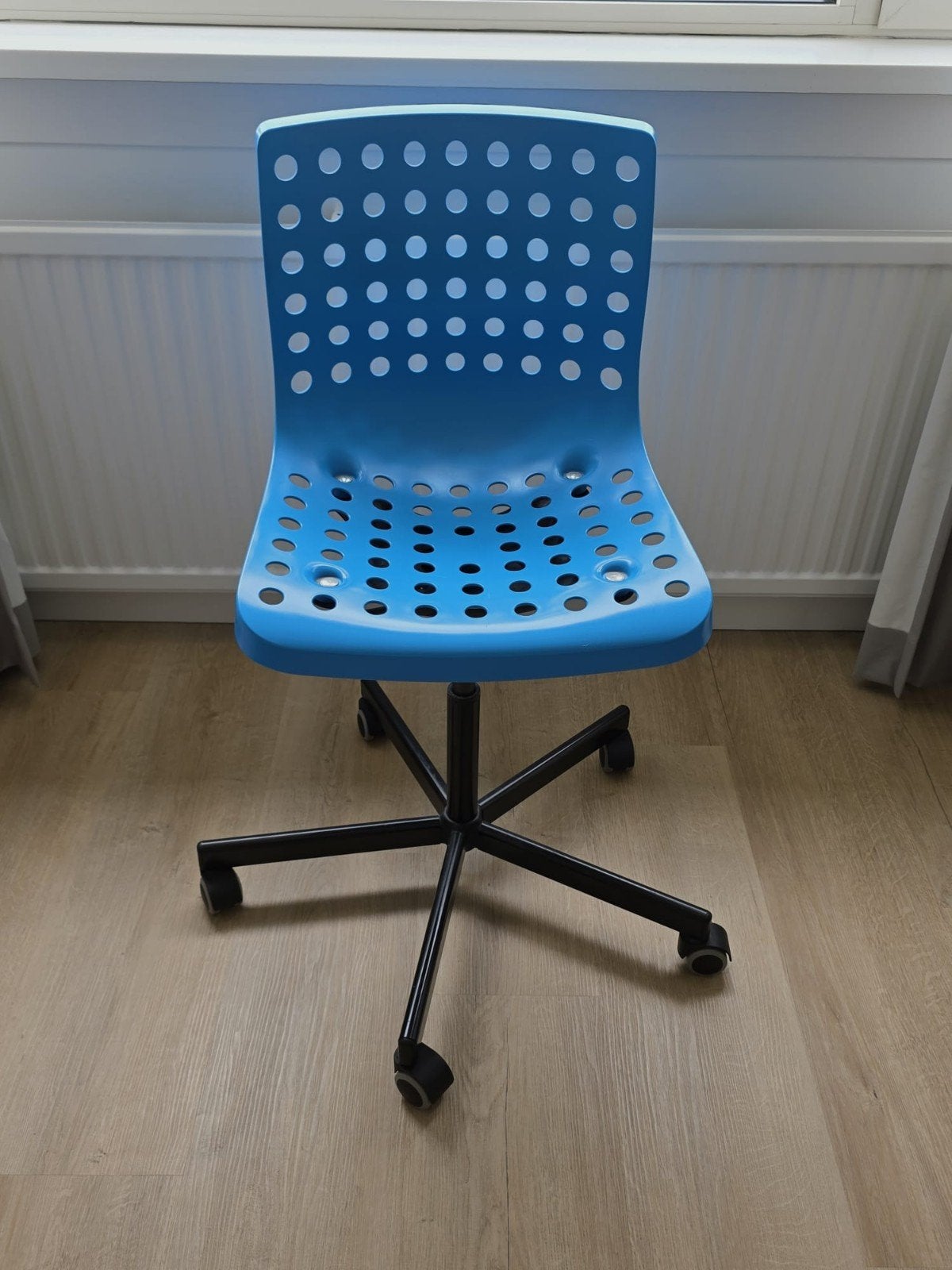 Blauwe bureaustoel met wielen - Gebruikt, Ophalen, Zo goed als nieuw, Blauw