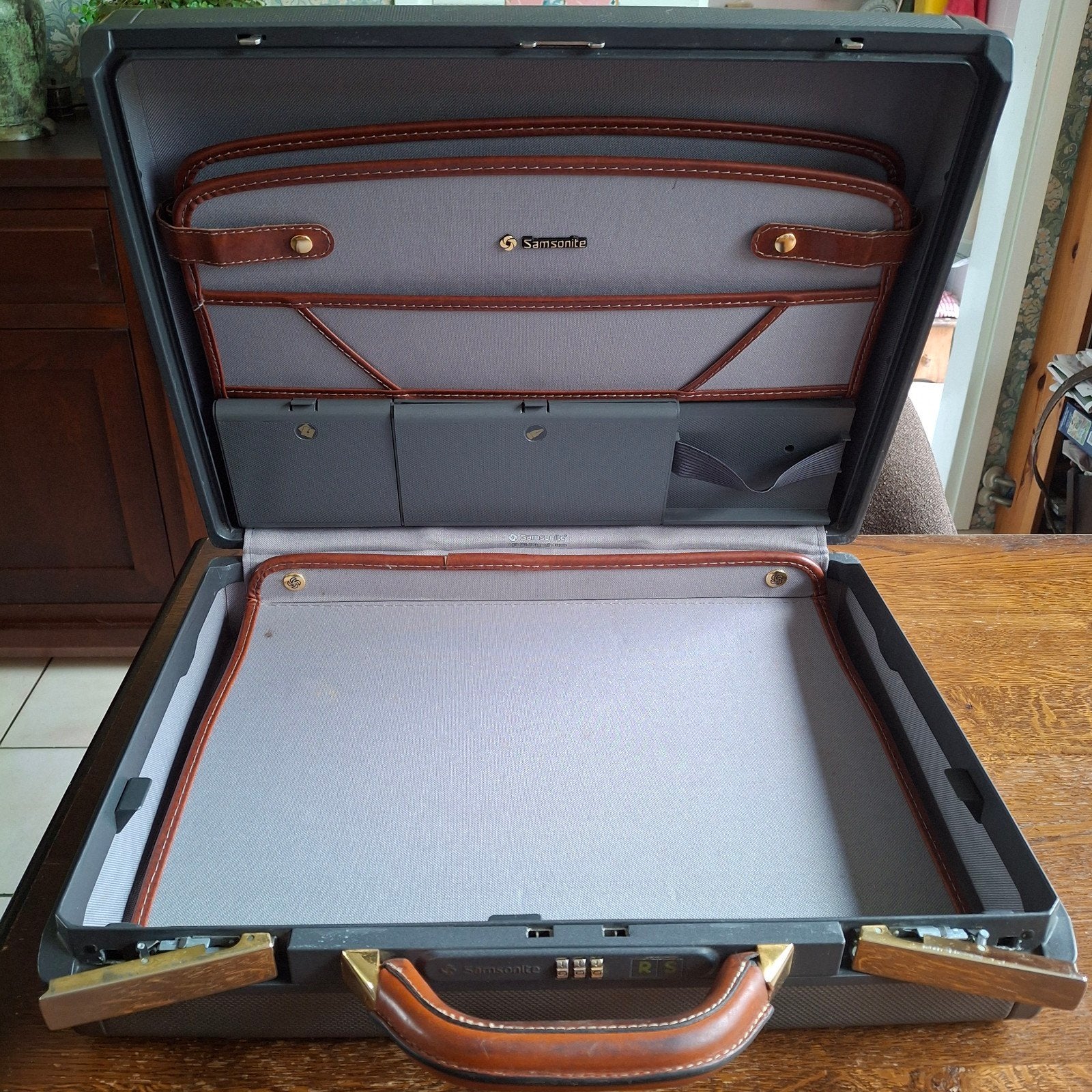 vintage Samsonite attaché koffer, Sieraden, Tassen en Uiterlijk, Koffers, Ophalen of Verzenden, Gebruikt, Minder dan 50 cm, Minder dan 35 cm