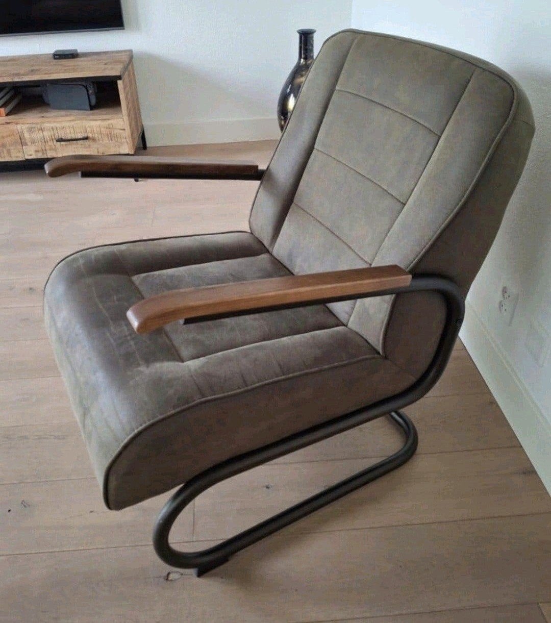 Prachtige Ivar fauteuil - Zo goed als nieuw, Huis en Inrichting, Ophalen, Hout, Industrieel, Modern, Tijdloos, 75 tot 100 cm