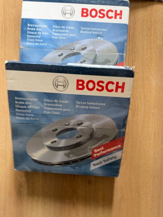 2 stuks Bosch Remschijf voor Volvo V40 - Nieuw (BD1682), Ophalen, Nieuw, Volvo