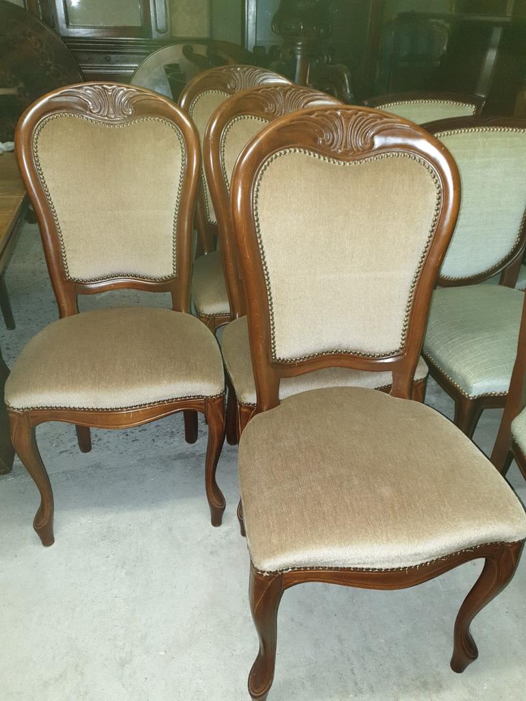 Klassiek noten eetkamer stoelen, Ophalen