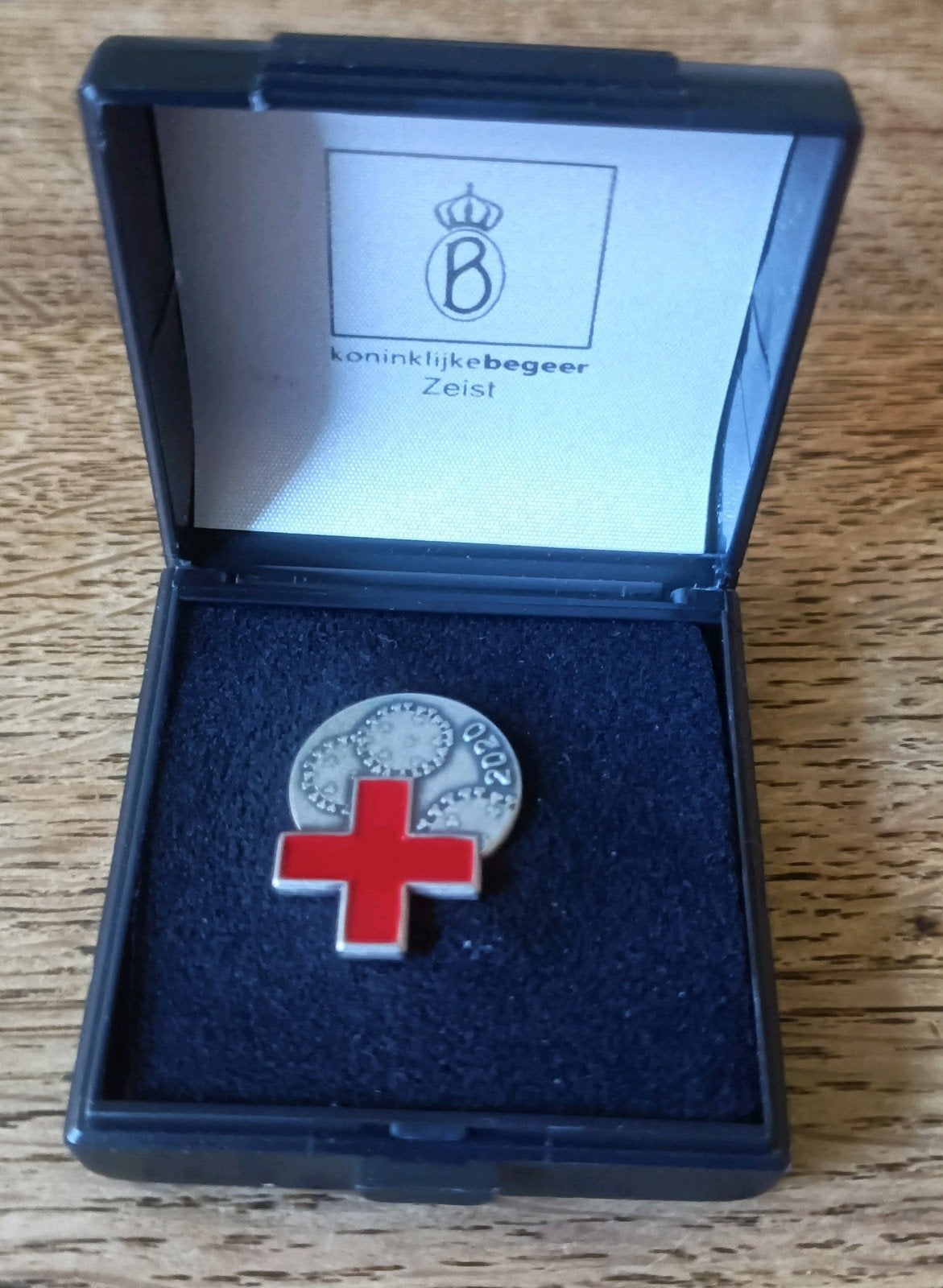 Pin Rode kruis bedanken vrijwilligers Corona Pandemie, Verzamelen, Speldjes, Pins en Buttons, Ophalen, Nieuw, Overige onderwerpen
