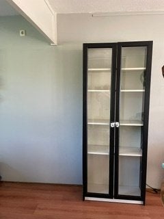 Vitrinekast (Ikea) te koop, Ophalen, 200 cm of meer, 50 tot 100 cm, 25 tot 50 cm