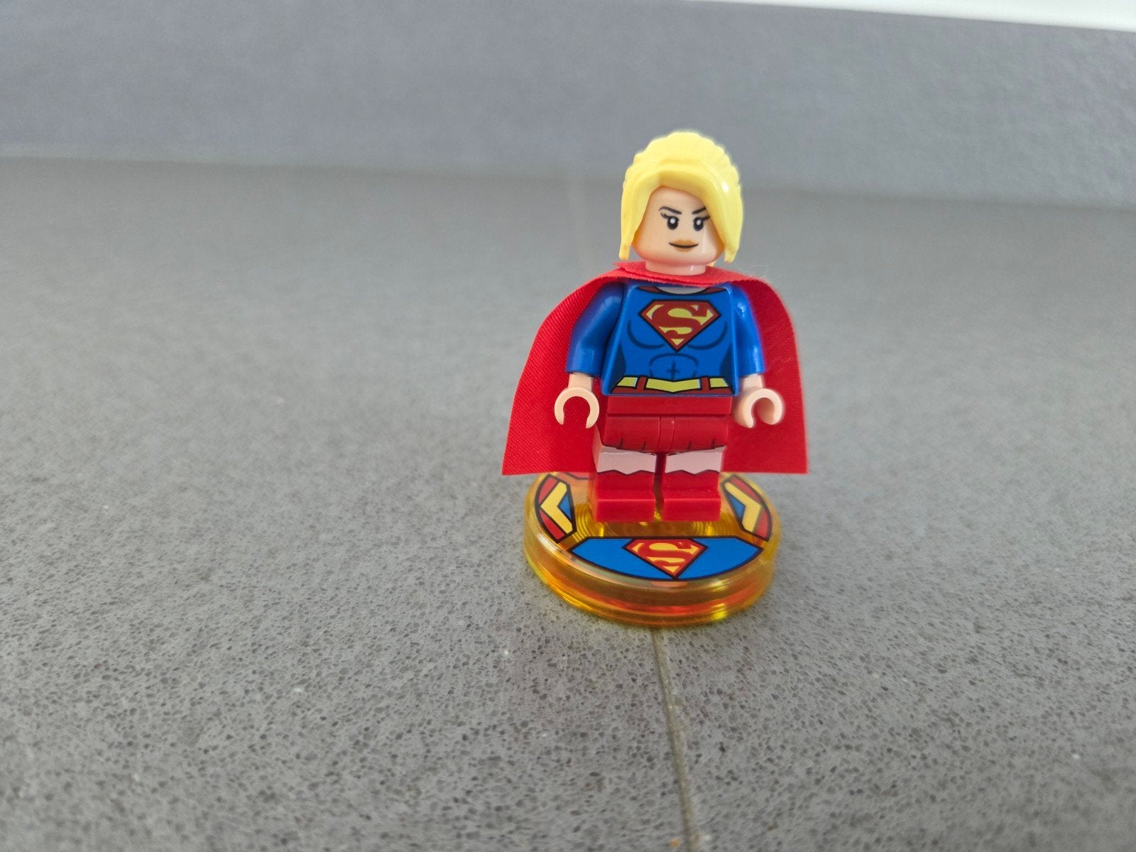Lego Dimensions ps4 Supergirl 71340, Verzamelen, Speldjes, Pins en Buttons, Ophalen of Verzenden, Zo goed als nieuw, Figuurtje