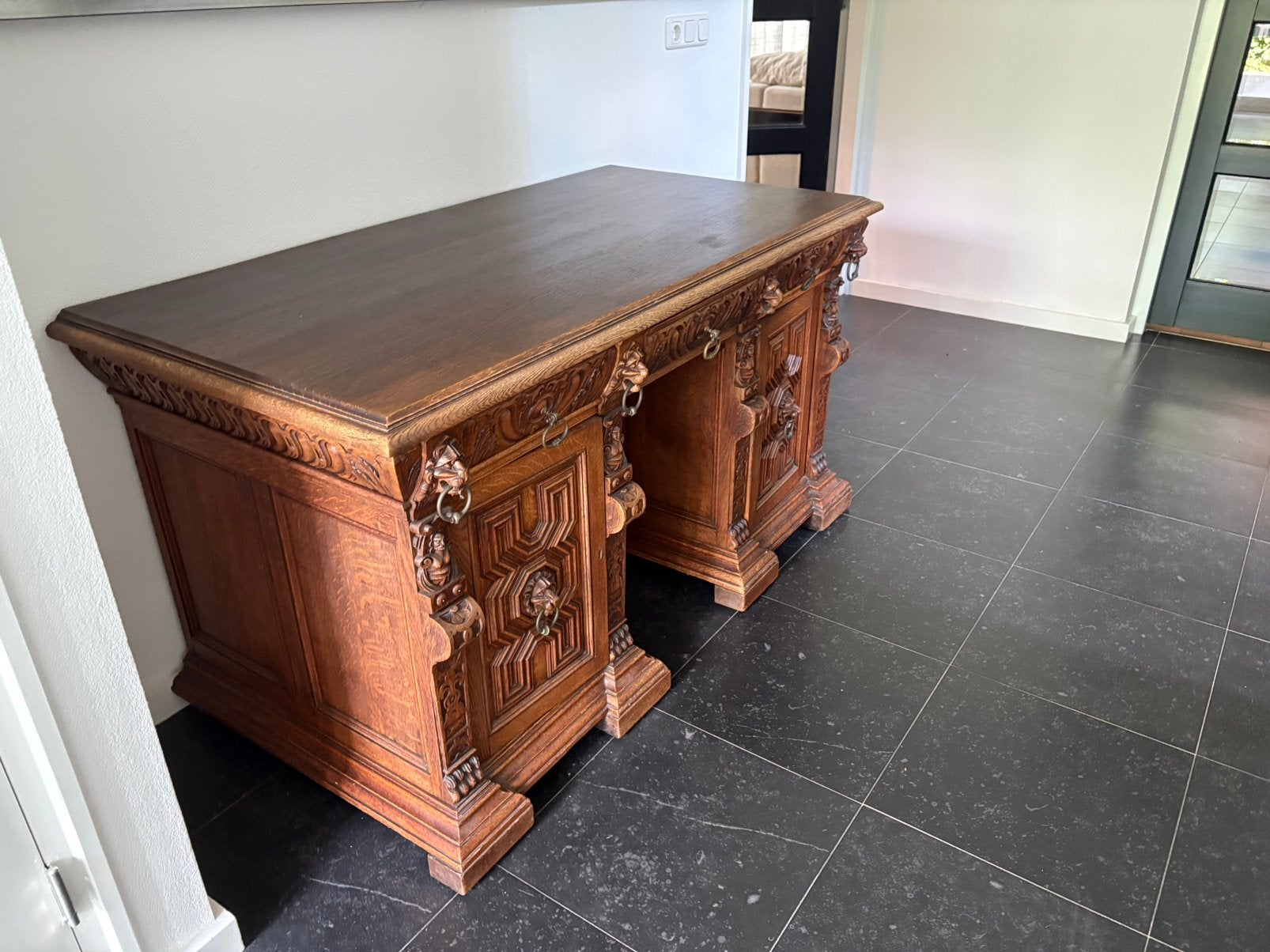 Prachtig antiek massief eiken bureau - Neo-Renaissance, Huis en Inrichting, Ophalen, Zo goed als nieuw