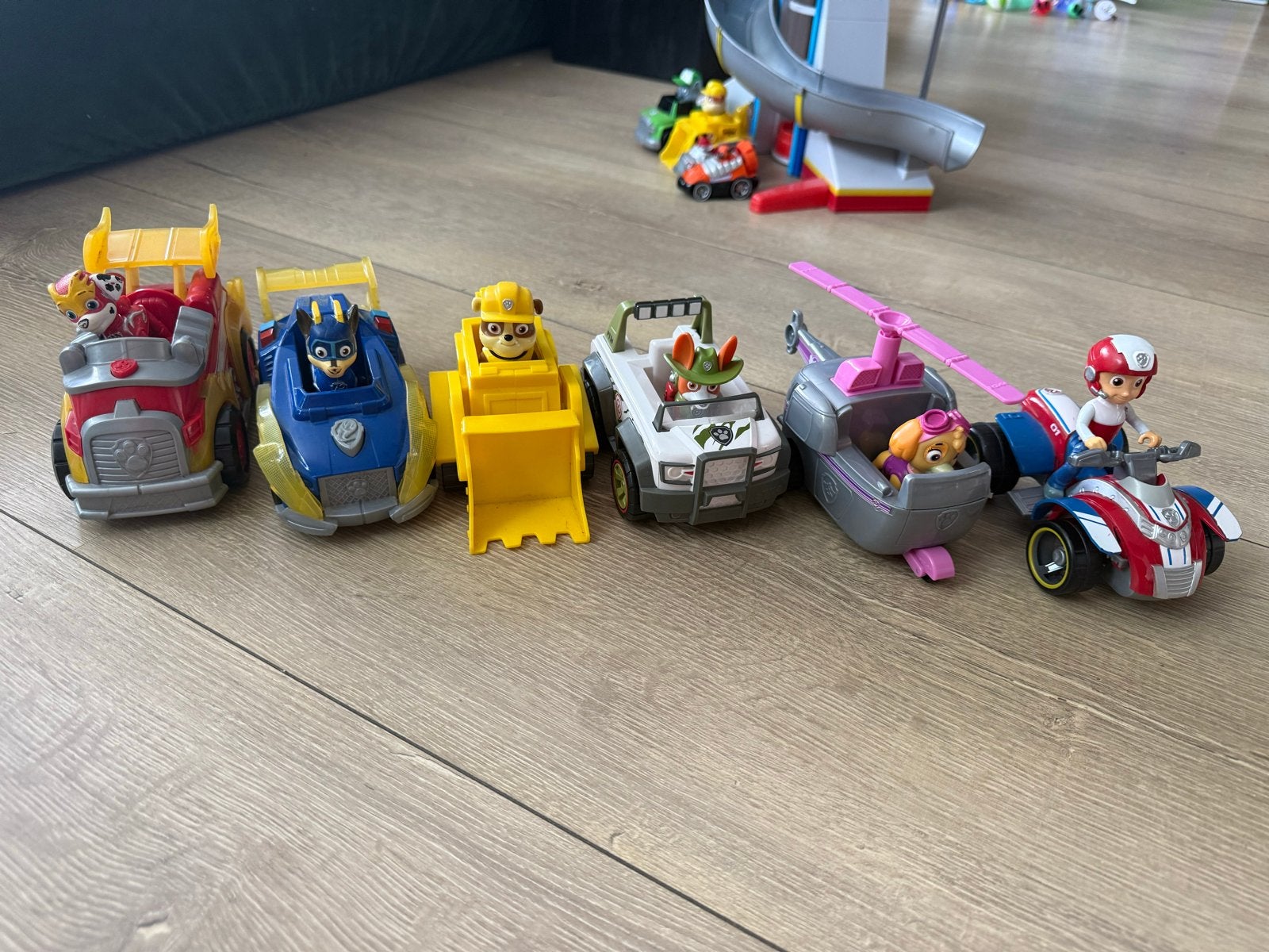 Zes Paw Patrol wagens met figuren, Ophalen of Verzenden, Gebruikt
