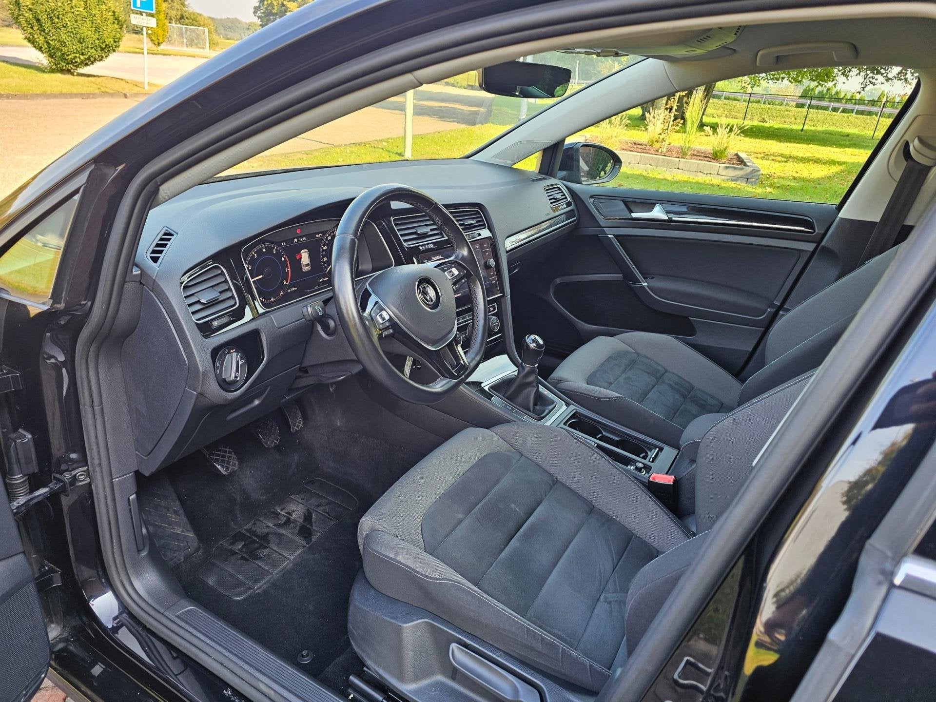 Volkswagen Golf Variant 1.5 TSI Highline XENON/airco/NAVI/cr, Voorwielaandrijving, Automatische klimaatregeling, 4 cilinders, 150 pk