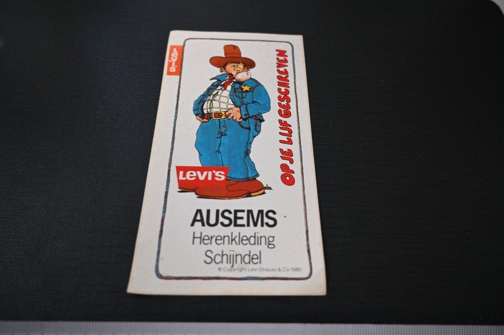 sticker Schijndel AUSEMS Herenkleding  LEVI'S, Verzamelen, Stickers, Ophalen of Verzenden, Zo goed als nieuw