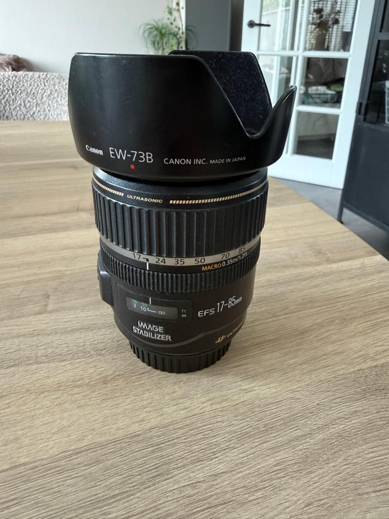 Canon EF-S 17-85mm f/4-5.6 IS USM incl. zonnekap, Audio, Tv en Foto, Fotografie | Lenzen en Objectieven, Ophalen, Gebruikt, Standaardlens