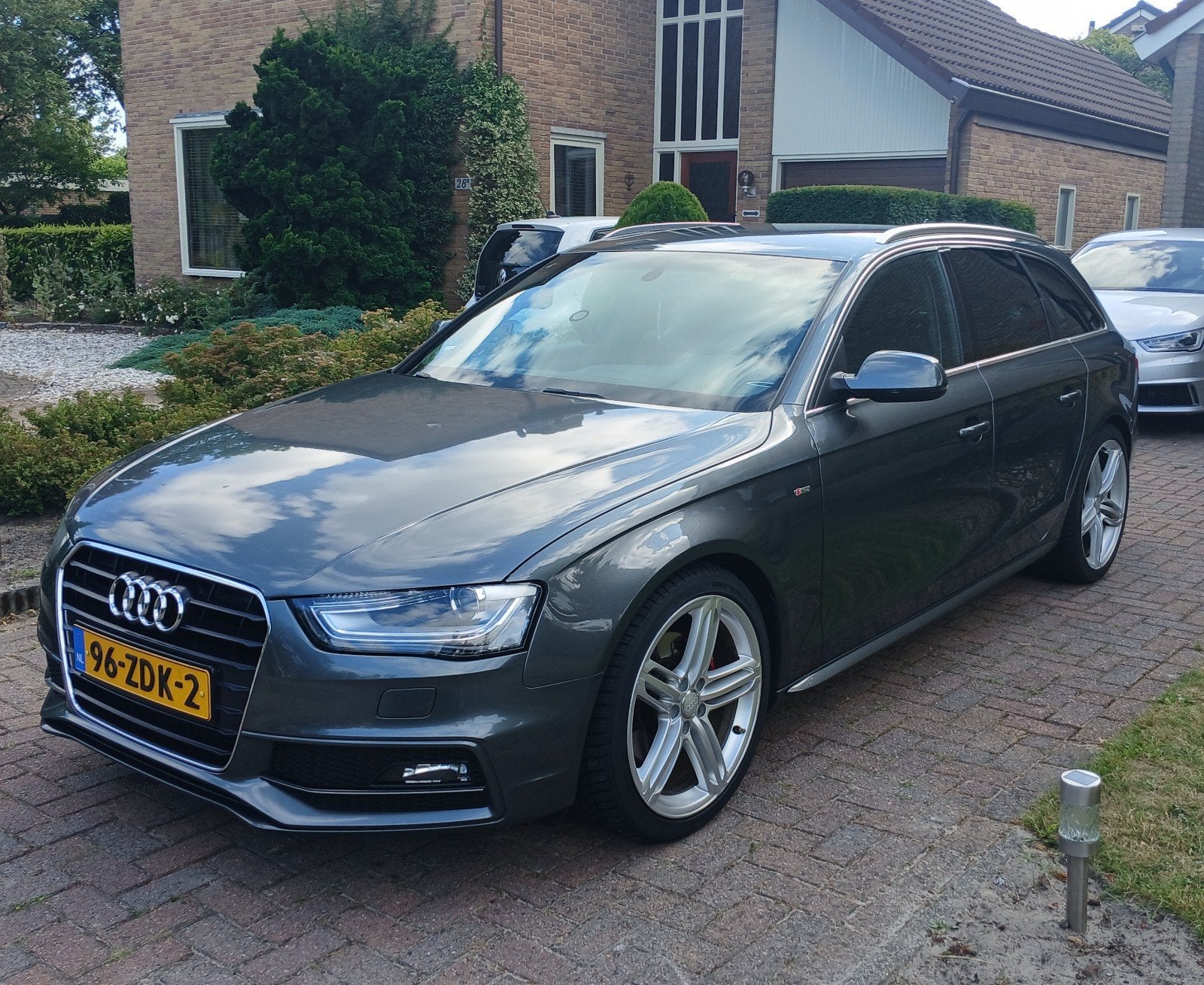 Audi A4 1.8TFSI 125KW Avant 2012 Grijs 3x S-Line, Auto's, Voorwielaandrijving, Zwart, 4 cilinders, Origineel Nederlands