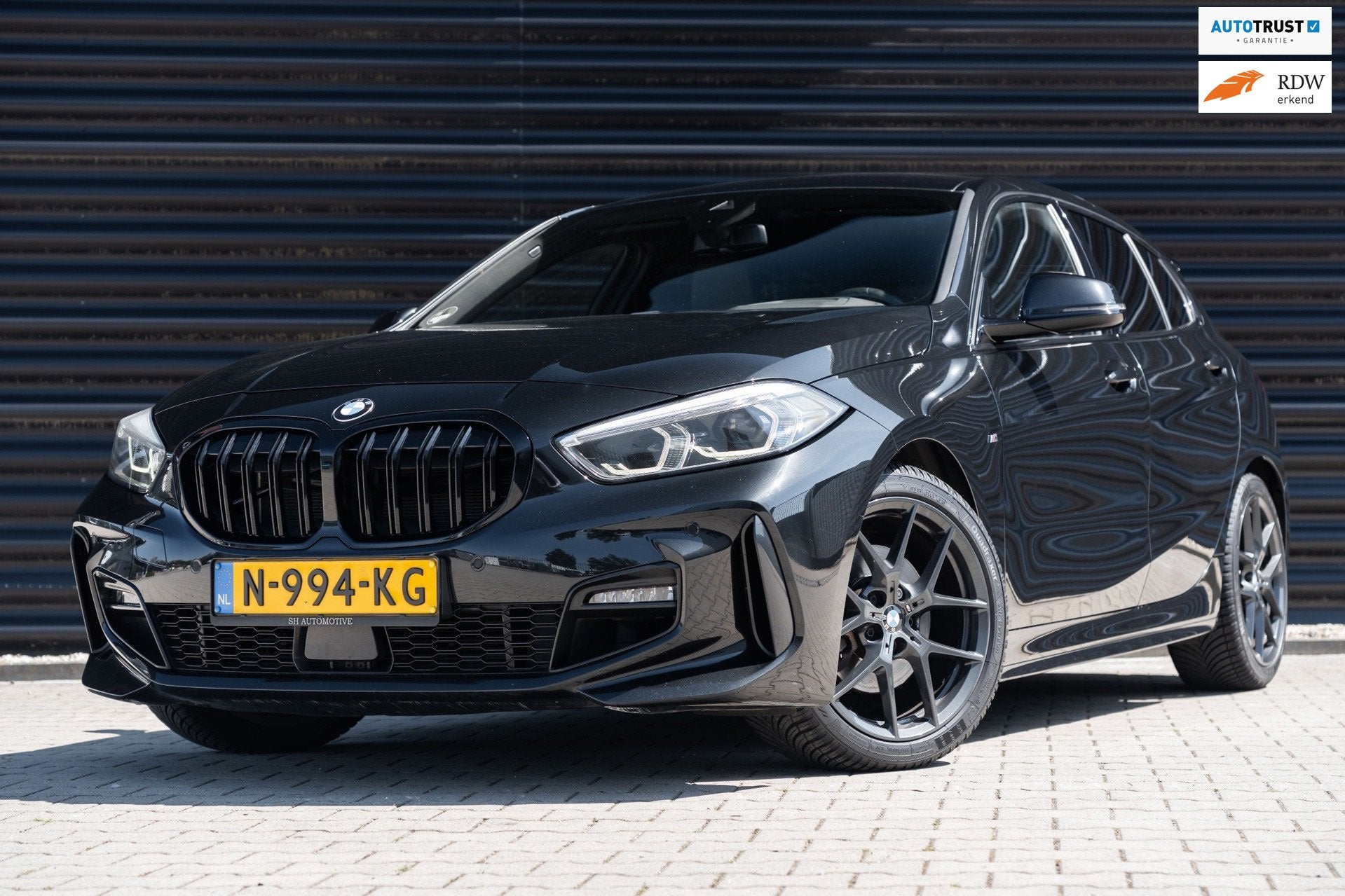 BMW 1-serie 118i High Executive M sport / CARPLAY / MAXTON /, Dealer onderhouden, Gebruikt, Zwart, Leder