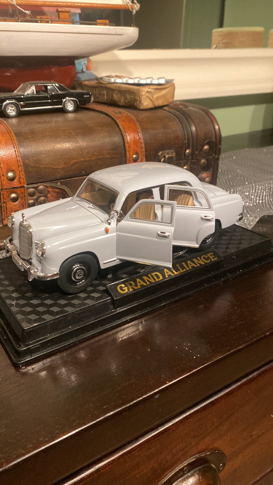 Mercedes 1955, Hobby en Vrije tijd, Modelauto's | 1:24, Ophalen of Verzenden, Zo goed als nieuw, Bus of Vrachtwagen, Bburago