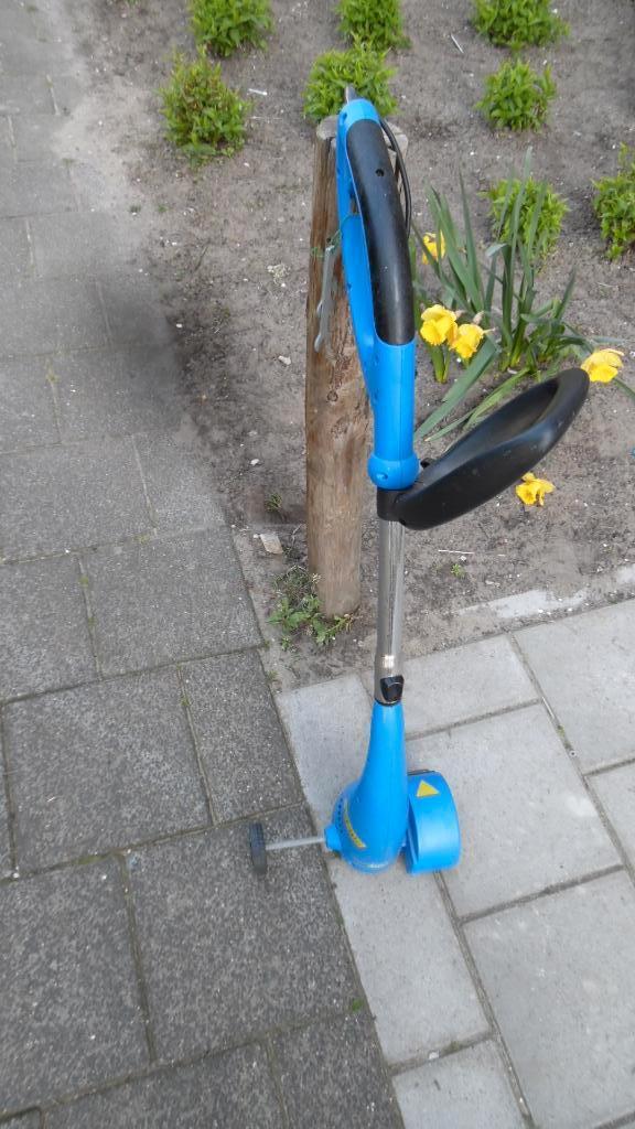 kinzo weed sweeper onkruidverwijderaar , nieuwstaat, Tuin en Terras, Hand-tuingereedschap, Ophalen, Gebruikt, Onkruidsteker, Kinzo