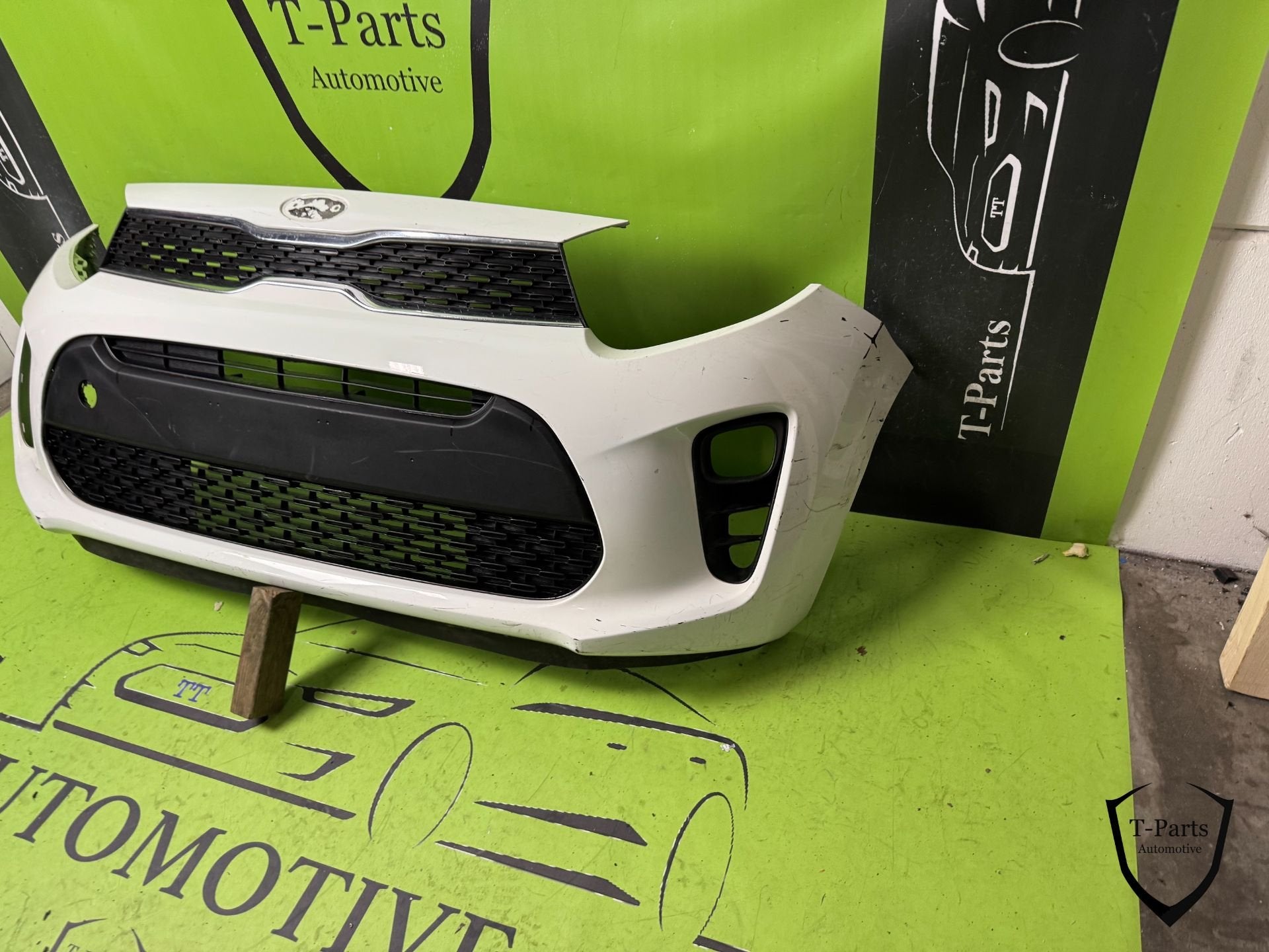 kia picanto voorbumper bumper rooster, Heolleung-ro 12
06797  Seoul, Ophalen of Verzenden, Bumper, Info@kia.com