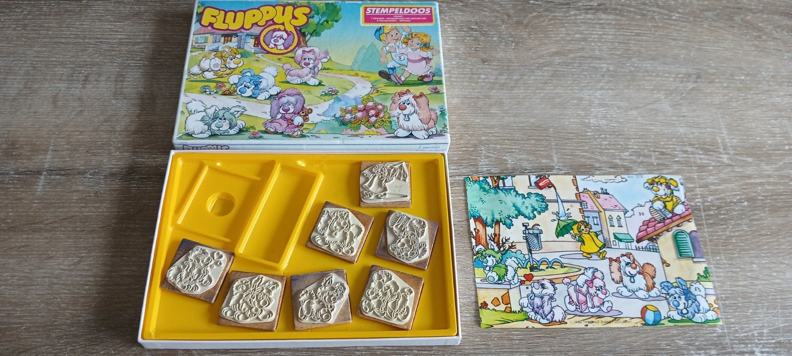 Vintage Fluppys Stempeldoos Disney 1986 stempel puppies, Hobby en Vrije tijd, Stempelen, Ophalen of Verzenden, Zo goed als nieuw