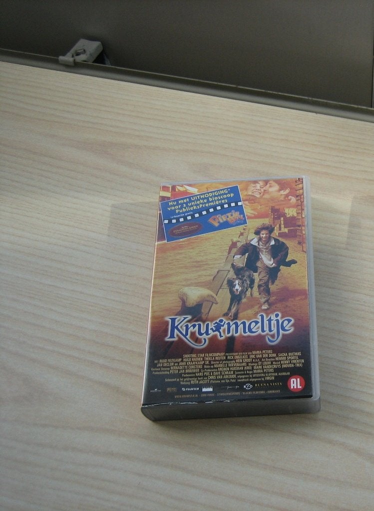 VHS videoband KRUIMELTJE, film naar boek - Chris van Abkoude, Gebruikt, Alle leeftijden, Kinderprogramma of -film, VHS