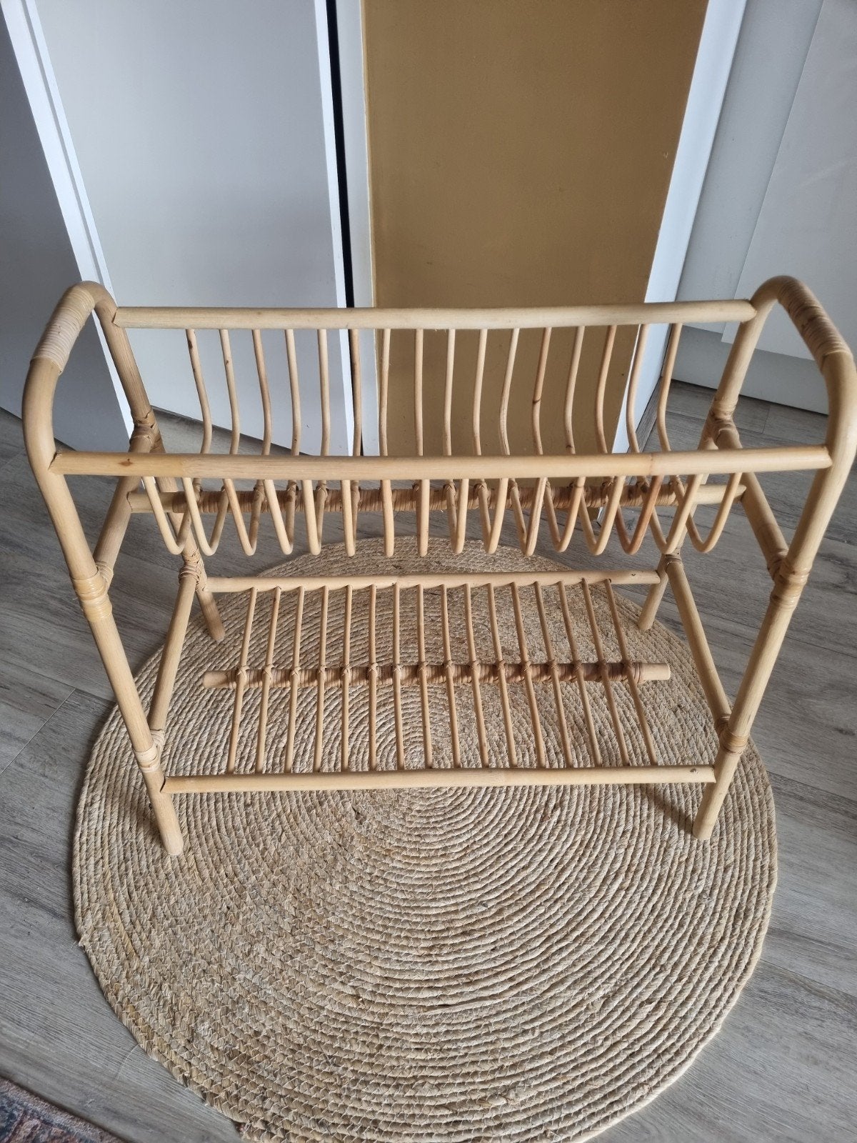 plantenrek ( ikea) rotan.*afmet. 66 breed/33 diep/60 hoog., Ophalen, Overige materialen, Overige typen, Zo goed als nieuw