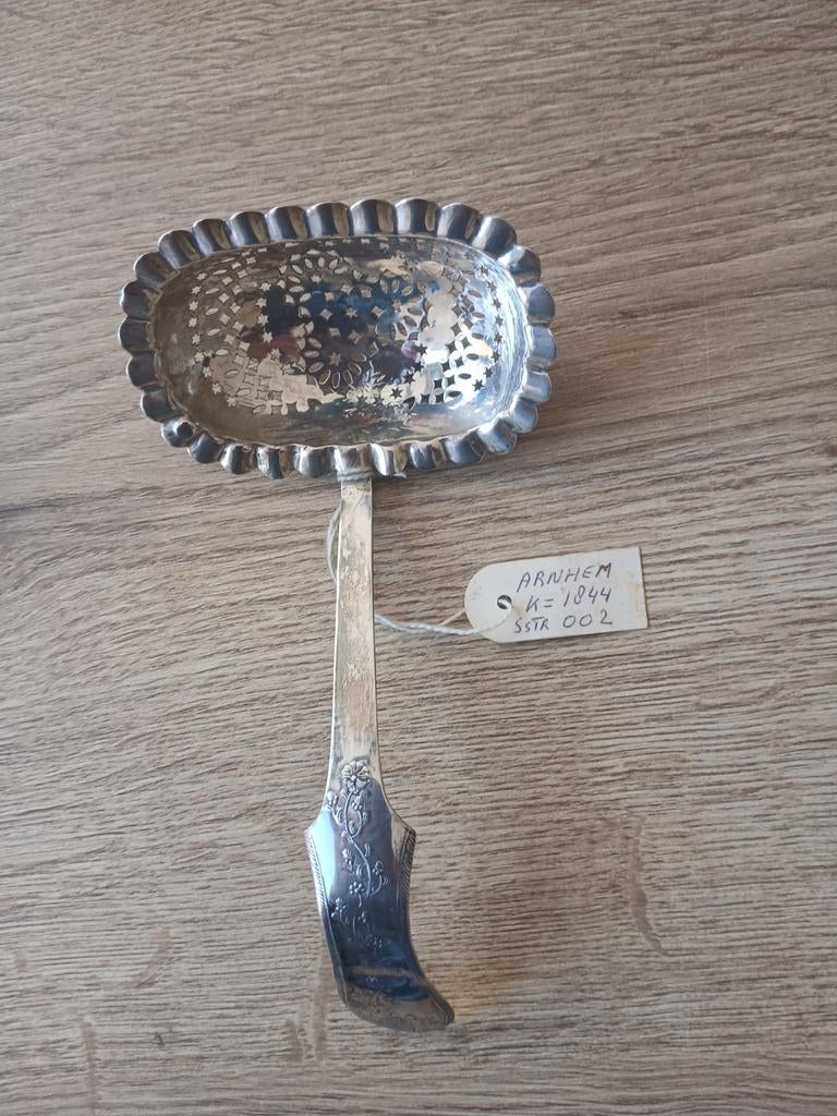 Zilveren suikerstrooier met geperforeerde bak, Ophalen of Verzenden